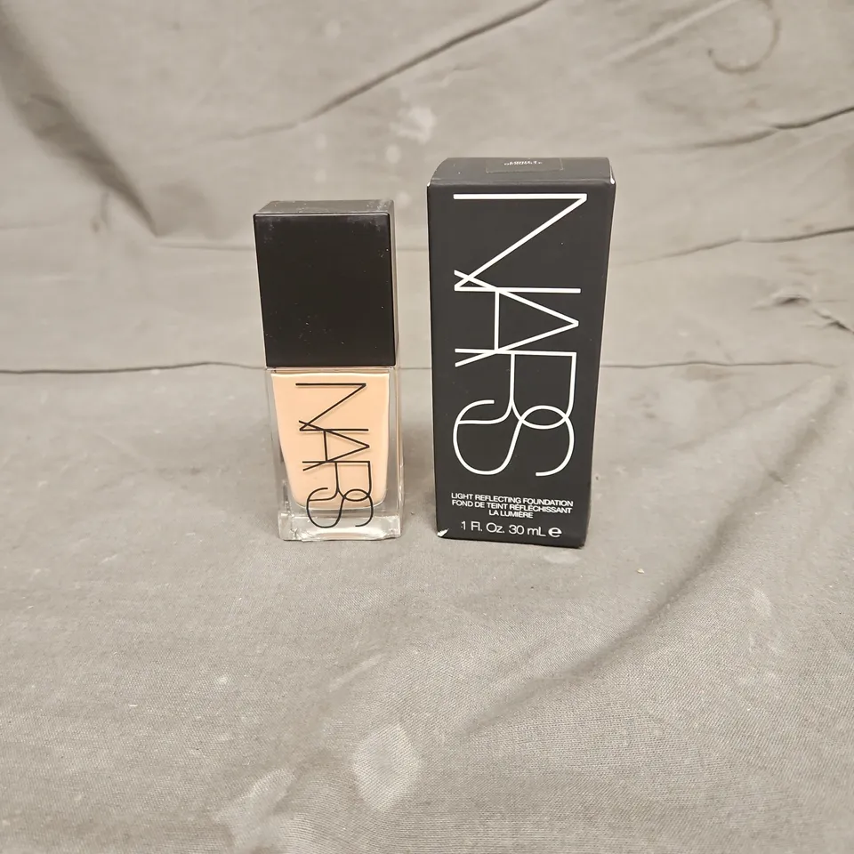 BOXED NARS LIGHT REFLECTING FOUNDATION IN LIGHT 4 DEAUVILLE 30ML