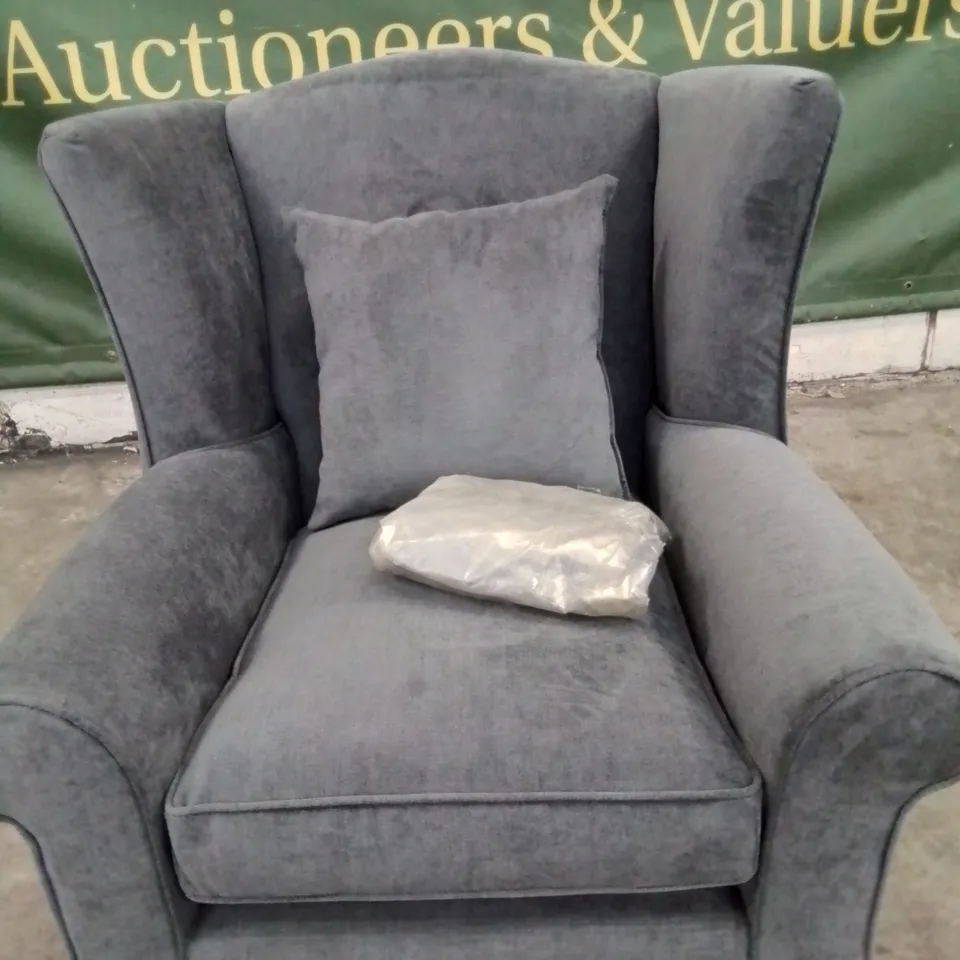 DESIGNER FABRIC UPHOLSTERED ARMCHAIR IN 