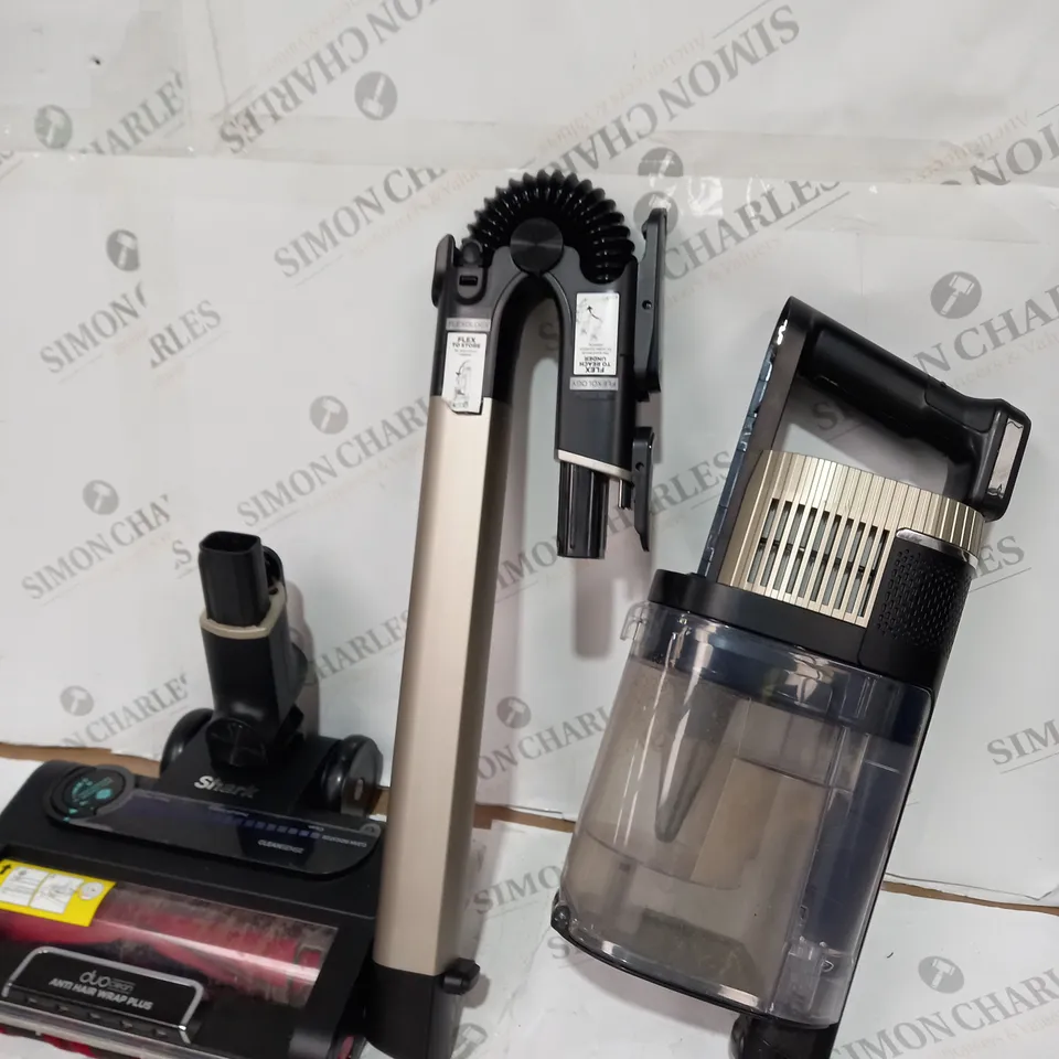 BOXED SHARK STRATOS CORDLESS VACUUM IZ400UKT