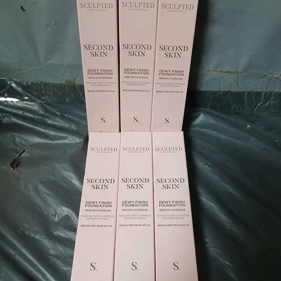 6 BOXED SCULPTED AIMEE CONNOLLY SECOND SKIN DEW FINISH FOUNDATIONS IN PORCELAIN 1.0 (6X32ML)