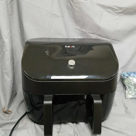INSTANT VORTEX PLUS VERSAZONE AIR FRYER – BLACK 
