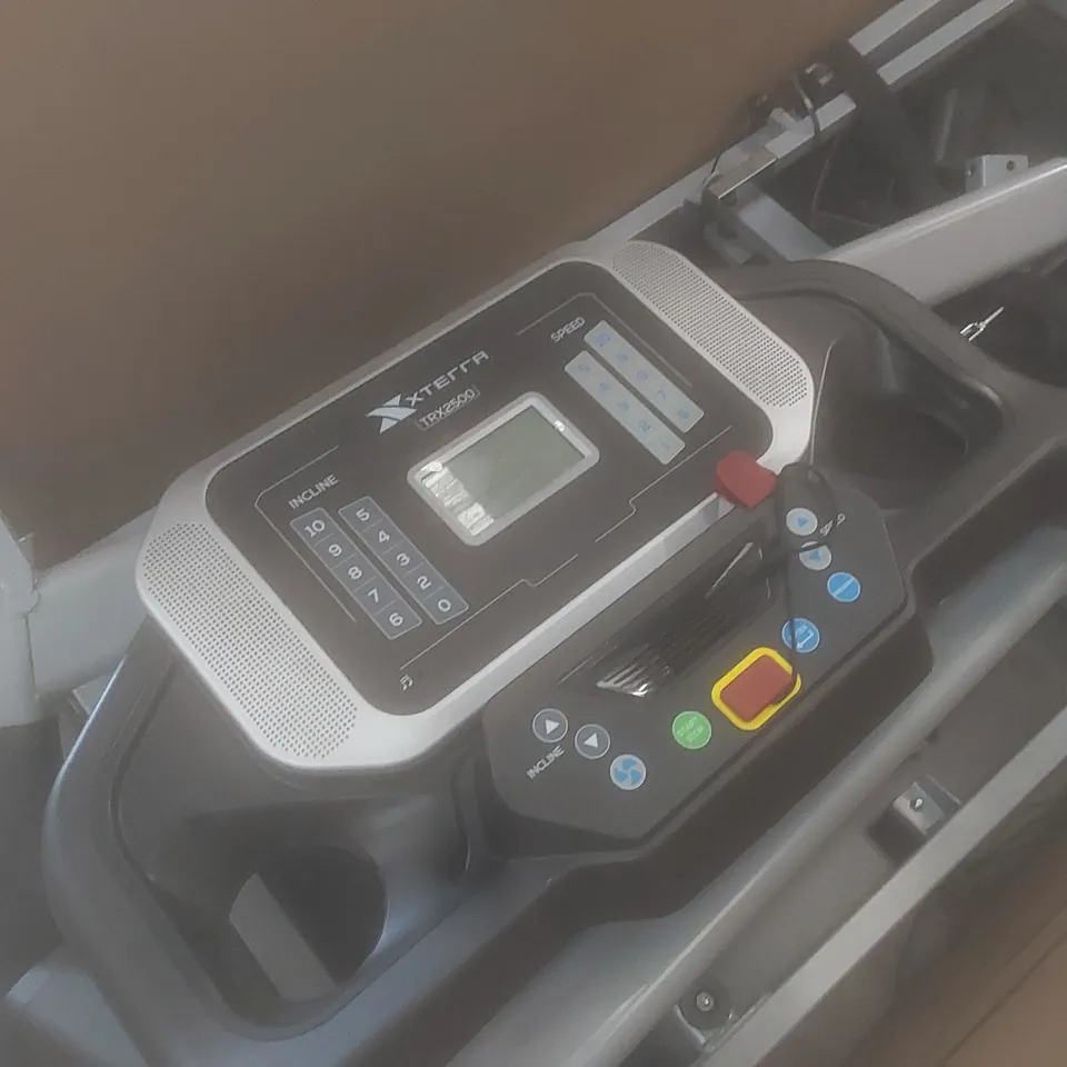 XTERRA FITNESS TRX2500 FOLDING TREADMILL