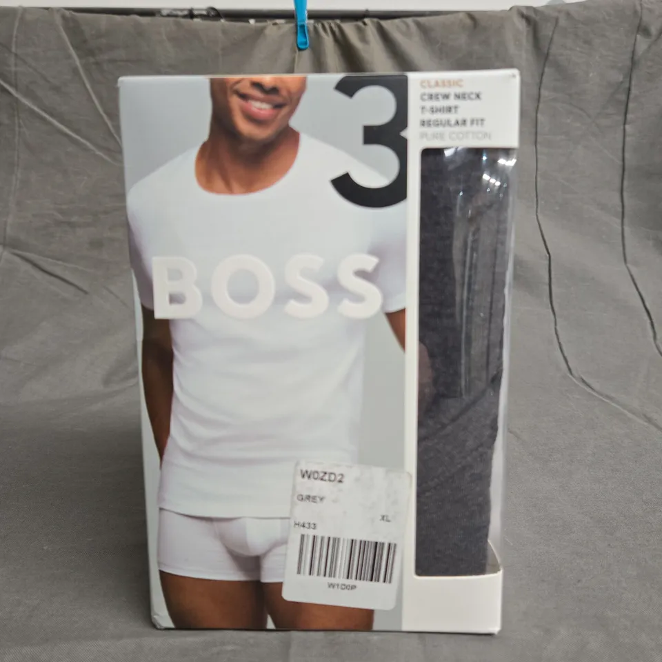 BOXED HUGO BOSS CREW NECK T-SHIRT SIZE XL