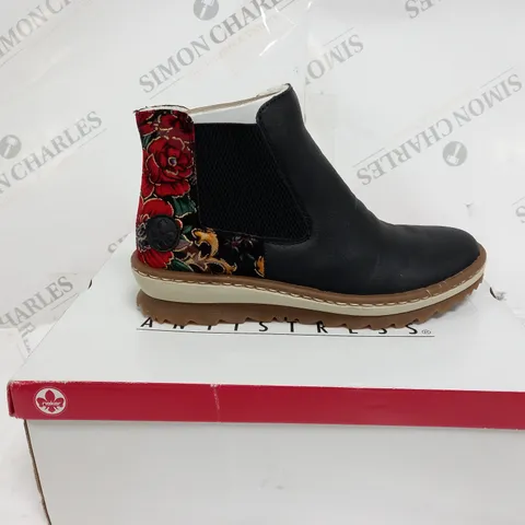 BOXED RIEKER CHELSEA BOOTS, NAVY - SIZE 4