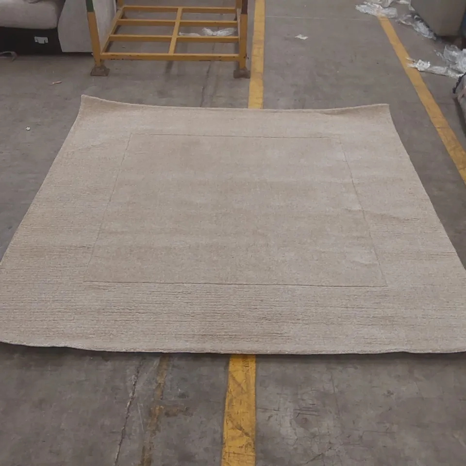 QUALITY DESIGNER AREA RUG - APPROXIMATELY 200 x 200cm