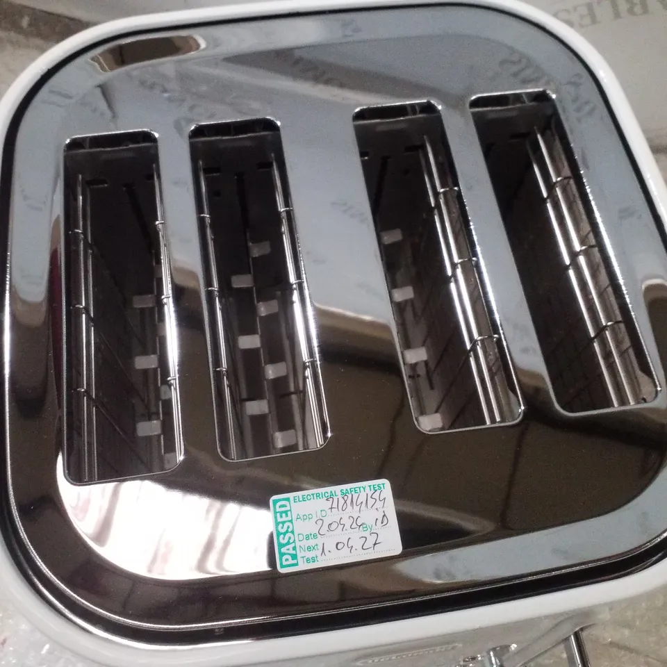 BOXED DĒLONGHI ECLETTICA 4 SLICE TOASTER - WHITE