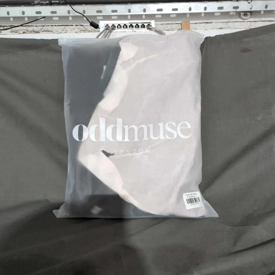 ODDMUSE LONDON WOMEN'S BUTTON MINI DRESS – UK XXL (XXL). BAGGED