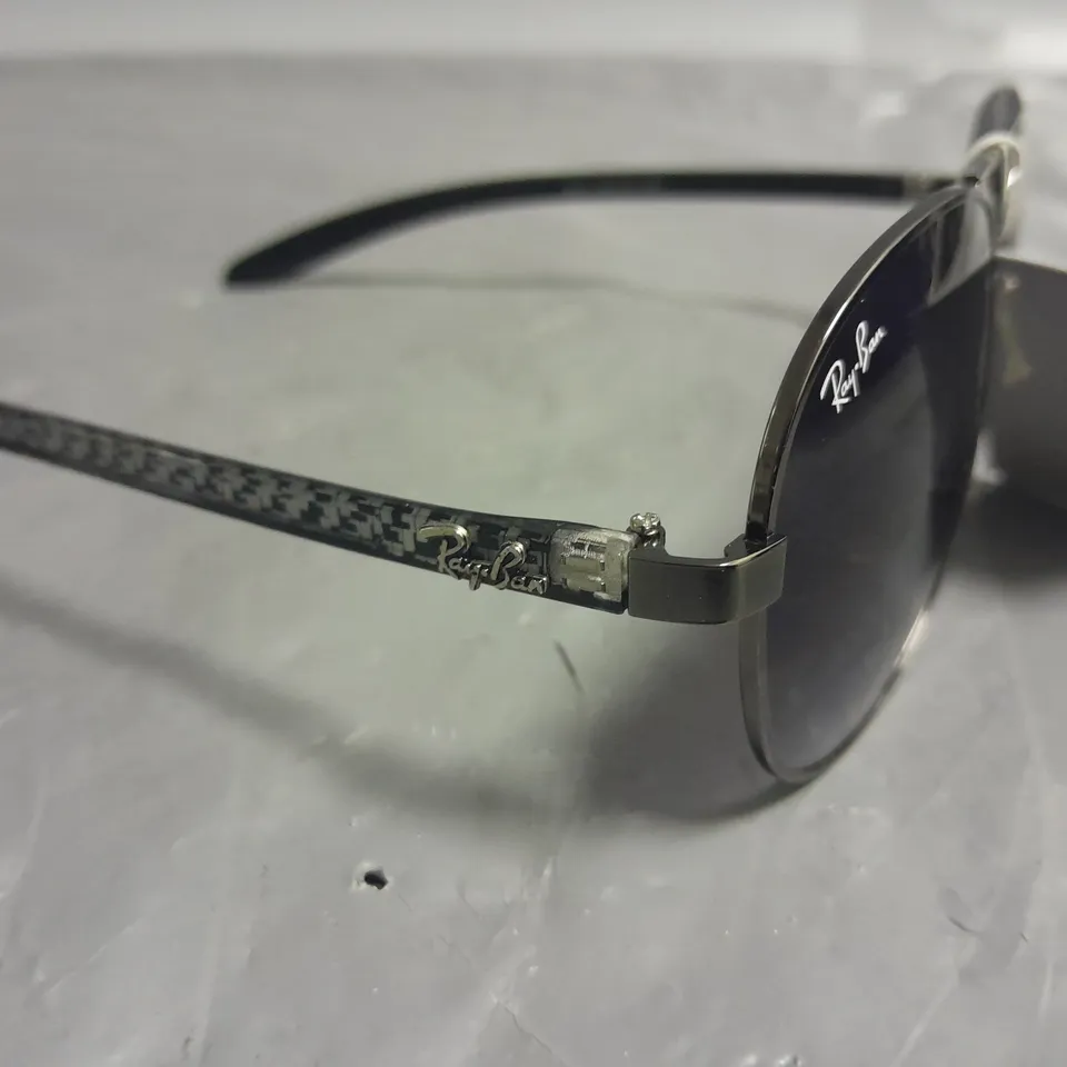 BOXED RAY BAN TECH GLASSES