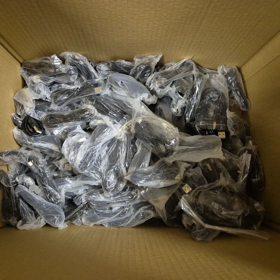 APPROXIMATELY 50 USB MINI TO USB CABLES