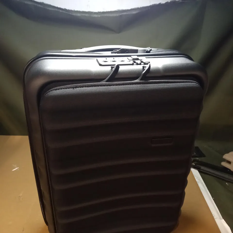 ANTLER SMALL WHEELED TRAVEL CASE 
