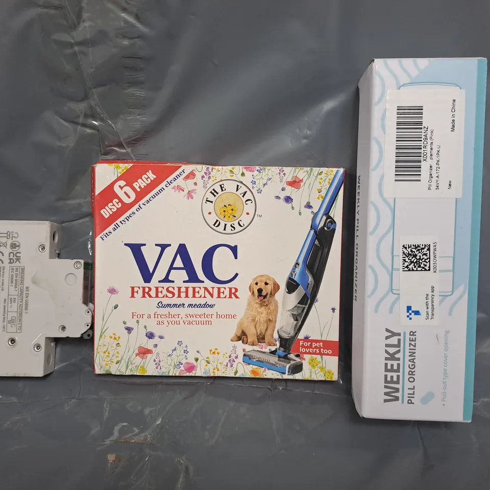 APPROXIMATELY 10 ASSORTED HOUSEHOLD ITEMS TO INCLUDE VAC FRESHENER, WEEKLY PILL ORGANISER, ETC