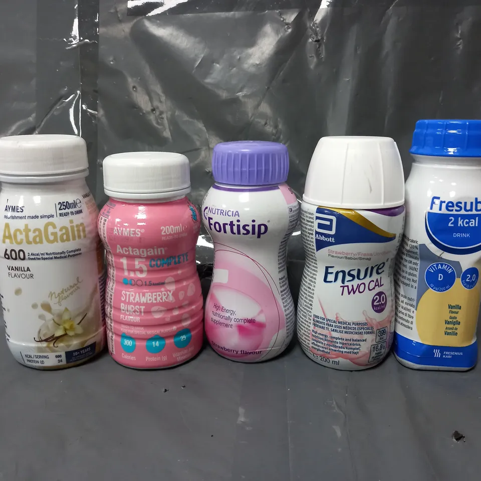 APPROXIMATELY 20 ASSORTED NUTRITION DRINKS TO INCLUDE - FRESUBIN - ENSURE PLUS - ACTAGAIN - ETC - COLLECTION ONLY