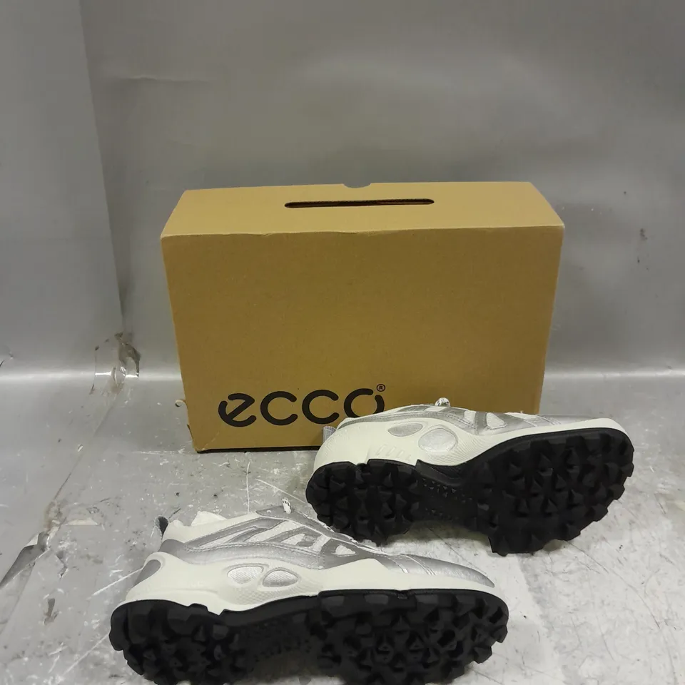BOXED PAIR OF ECCO BIOM C-TRIAL WOMENS UK 2.5-3