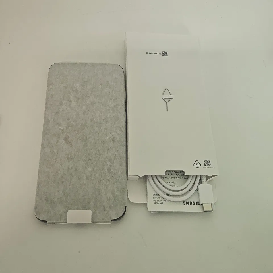 BOXED SAMSUNG GALAXY A17 5G 4/128GB IN BLACK - SM-A176B