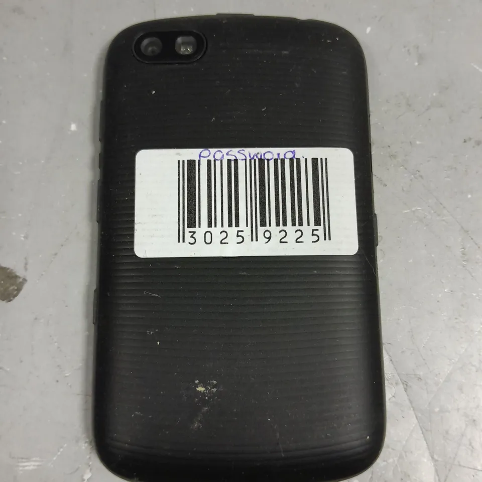 BLACKBERRY 9720 MOBILE PHONE