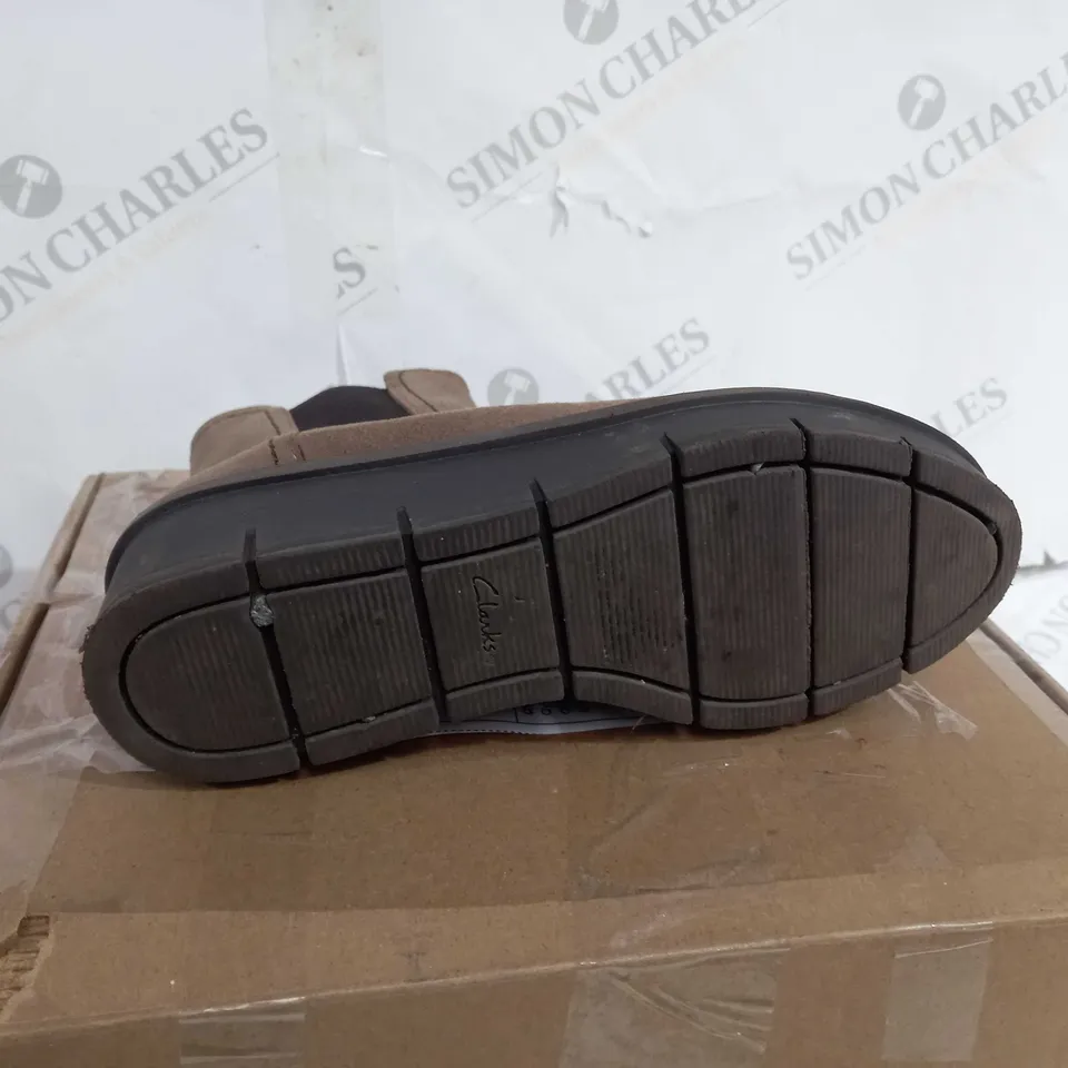 BOXED PAIR OF COLLECTION BY CLARKS AIRABELL MOVE SUEDE BOOTS IN PEBBLE COLOUR SIZE 3
