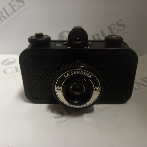 LOMOGRAPHY LA SARDINA 8BALL EDITION CAMERA