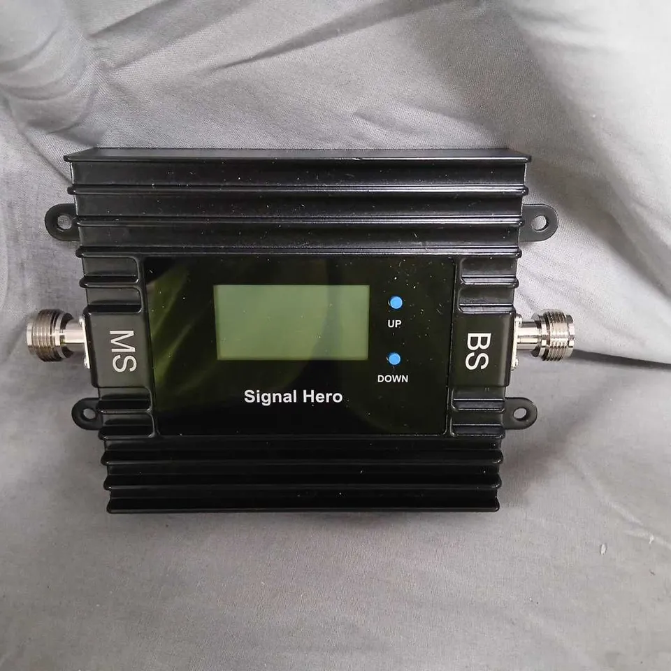 SIGNAL HERO SMART DUAL BAND REPEATER BF-GL8/500K