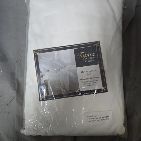 TOPAZ LUXE HOME COLLECTION DUVET COVER SET – SUPER KING, WHITE, MICROFIBER POLYESTER, BOX OF APPROXIMATELY 10