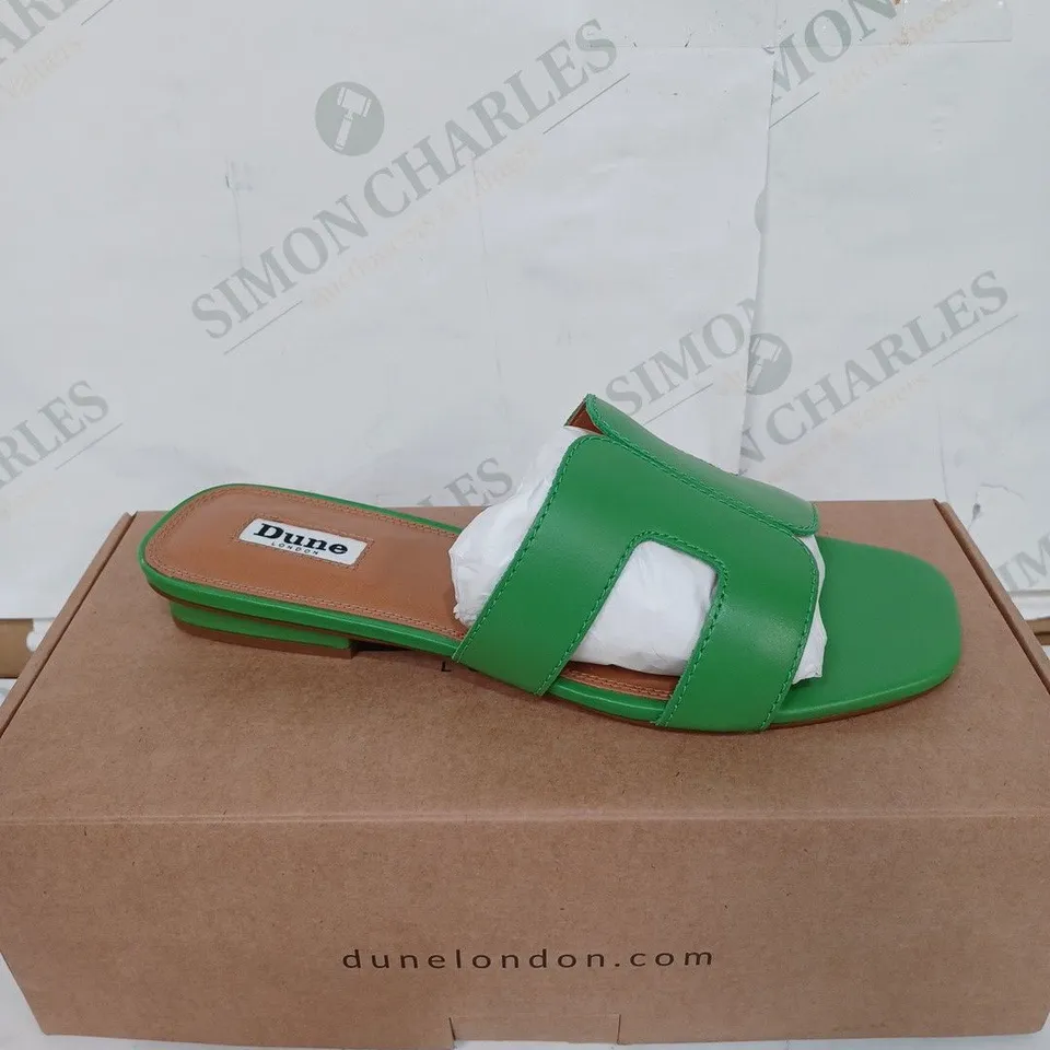 BOXED PAIR OF DUNE 503LOUPE LEATHER SMART SLIDERS - GREEN / SIZE: 6 UK 