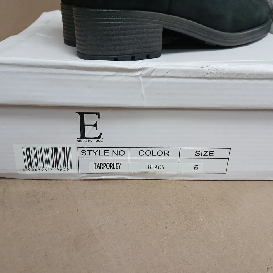 SHOES BY EMMA TARPORLEY BLACK ANKLE BOOTS – UK SIZE 6