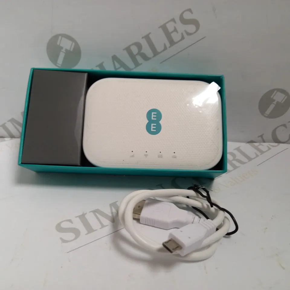 BOXED EE MINI HUB
