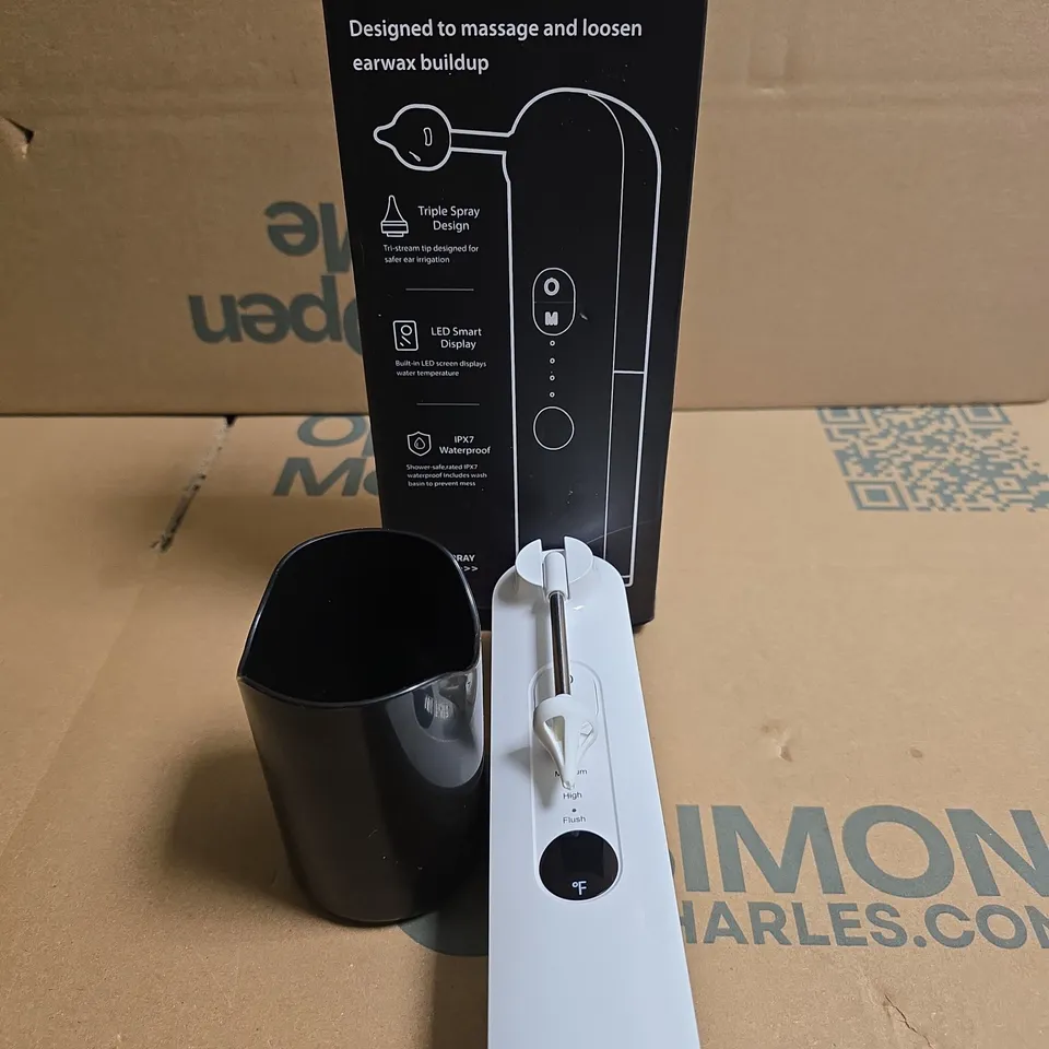 EARWAX CLEANER – HANDHELD EAR CARE DEVICE, BOXED