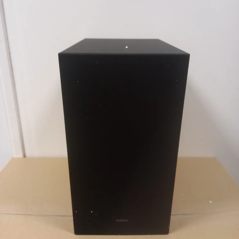 BOXED SAMSUNG Q600B SOUNDBAR AND SUBWOOFER - COLLECTION ONLY 