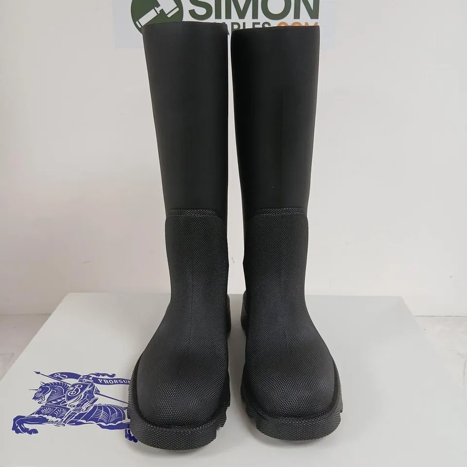 BURBERRY BLACK RUBBER KNEE-HIGH BOOTS – UK 10 (EU 44)