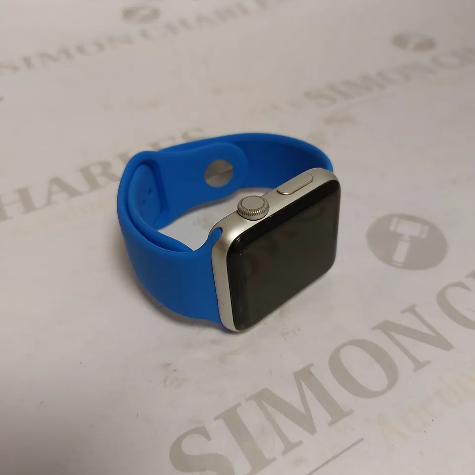 APPLE WATCH SERIES 2 - BLUE RUBBER STRAP 