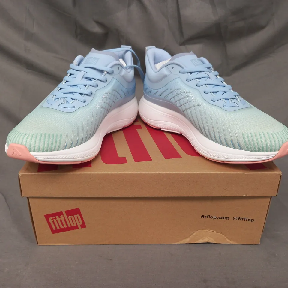 BOXED PAIR OF FITFLOP RUNNER OMBRE-EDITION MESH SNEAKERS IN BLUE/GREEN PASTEL GRADIENT UK SIZE 4.5