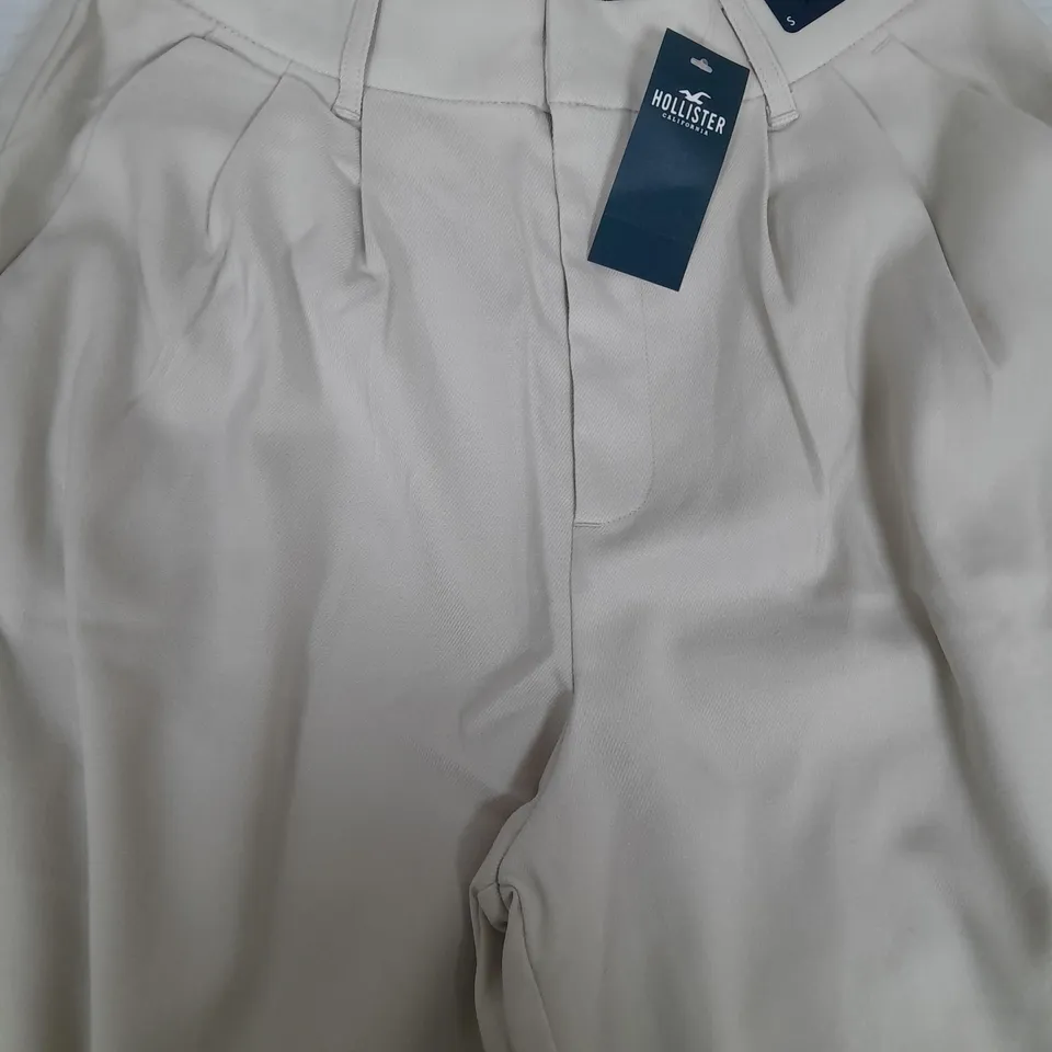 HOLLISTER WIDE LEG CRÈME FLARED PANTS - SIZE SMALL
