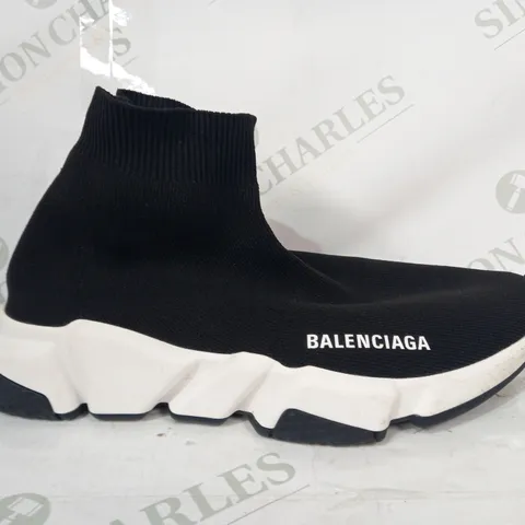 PAIR OF BALENCIAGA SHOES IN BLACK UK SIZE 5
