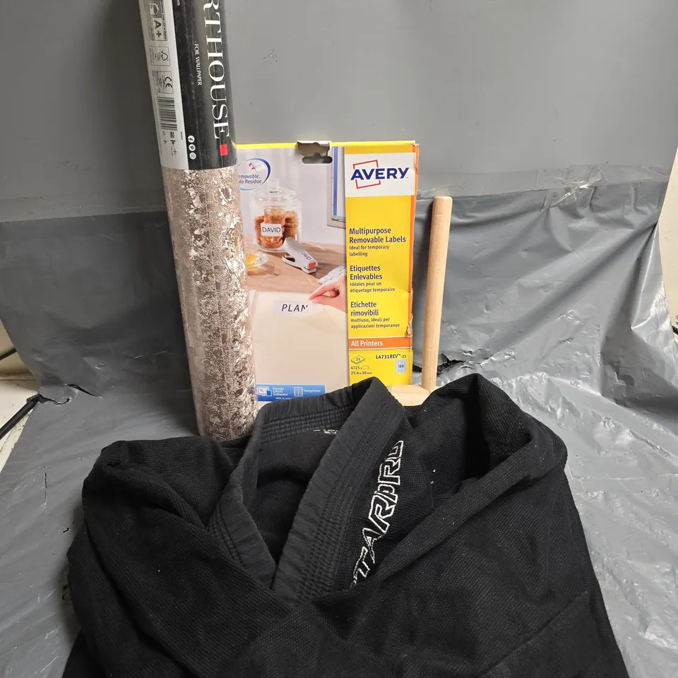 BOX OF APPROXIMATELY 10 ASSORTED HOUSEHOLD ITEMS TO INCLUDE - FOIL WALLPAPER - LABELS - MALLET - ETC - COLLECTION ONLY