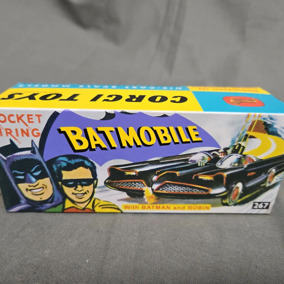 CORGI ROCKET FIRING - BATMOBILE WITH BATMAN AND ROBIN - 267