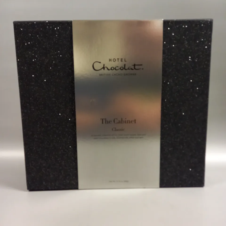 BOXED HOTEL CHOCOLAT THE CABINET CLASSIC CHOCOLATE COLLECTION 