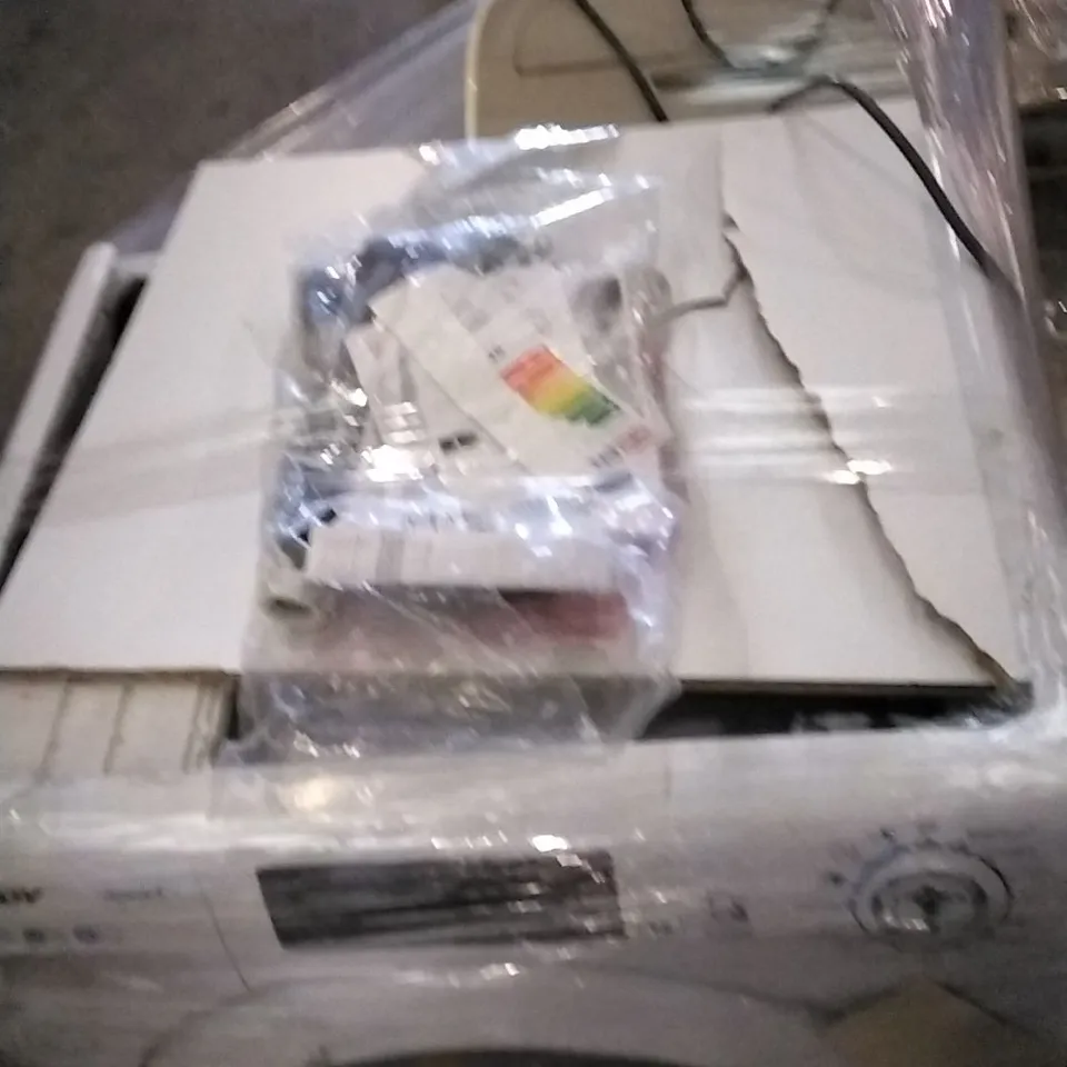 CANDY SMART PRO FREESTANDING WASHING MACHINE WHITE AND DELONGHI PINGUINO PACEX130 PORTABLE AIR CONDITIONER - UNPROCESSED RAW RETURNS