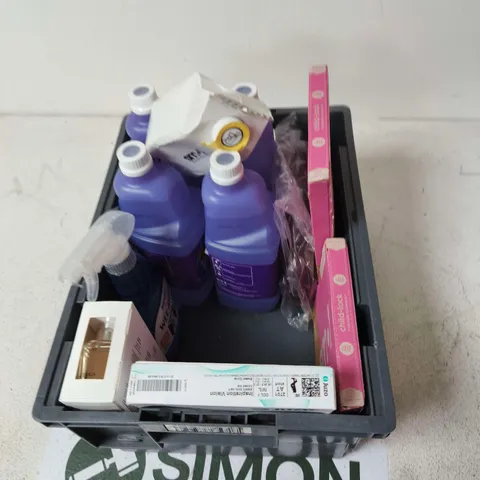 TOTE OF APPROXIMATELY 10 ASSORTED LIQUIDS TO INCLUDE: SPOT CLEANING SOLUTION 5L