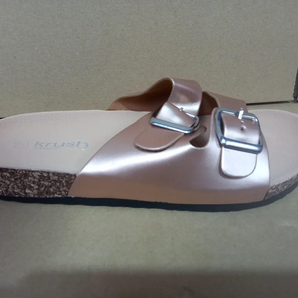 PAIR OF SIZE 40 KRUSH OPEN-TOED SHOES 