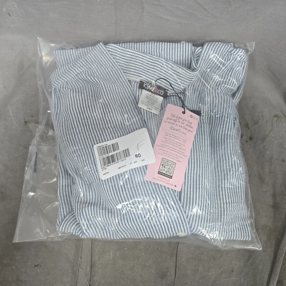 BAGGED KIM & CO STRIPED LONG BLOUSON SLEEVE BLOUSE WITH SHIRRING IN LIGHT BLUE SIZE 3XL