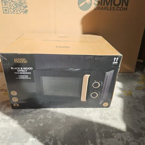 BLACK AND WOOD EFFECT 700W MICROWAVE