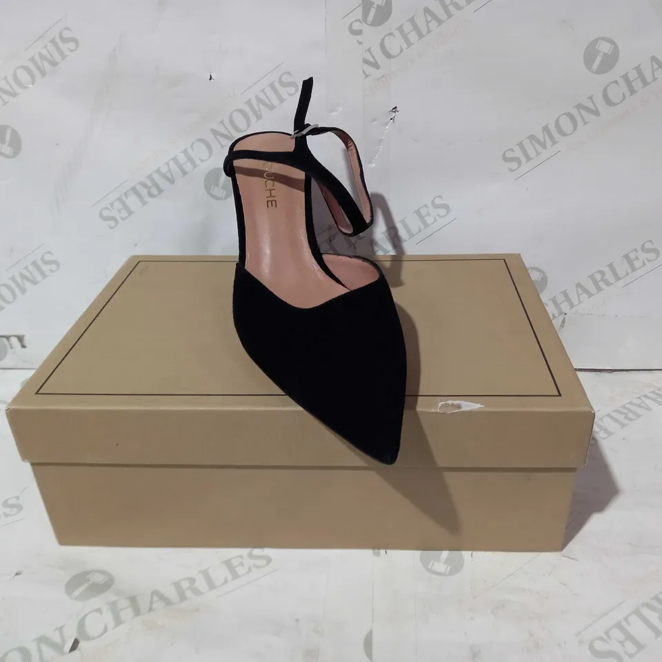 BOXED PAIR OF LATOUCHE HEELS IN BLACK EU SIZE 40