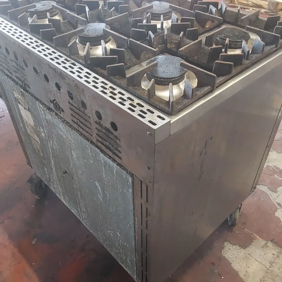 LINCAT 6 BURNER COMMERCIAL GAS OVEN RANGE