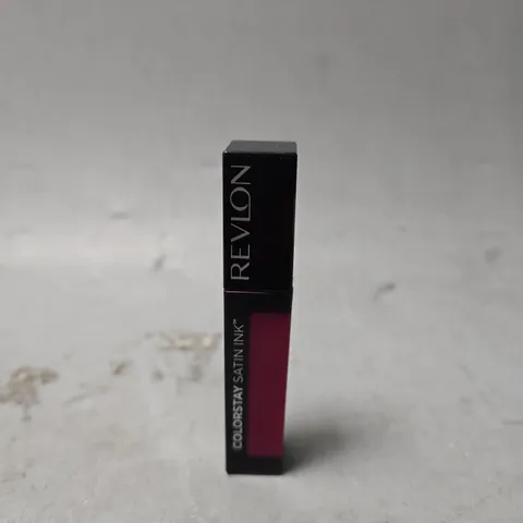 BOX OF APPROIXMATELY 50 REVLON COLOUR STAY SATIN INK 012