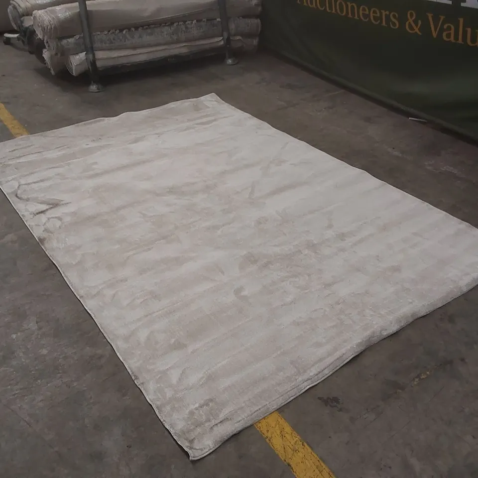 QUALITY DESIGNER AREA RUG - APPROXIMATELY 283 x 188cm