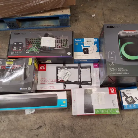 PALLET CONTAINING ASSORTED ELECTRICAL RETURNS INCLUDING BLUETOOTH PARTY SPEAKER, GAMING KIT, OLED UNIVERSAL TV WALL MOUNT, 25W COMPACT SOUNDBAR, AERIAL & DASH CAM