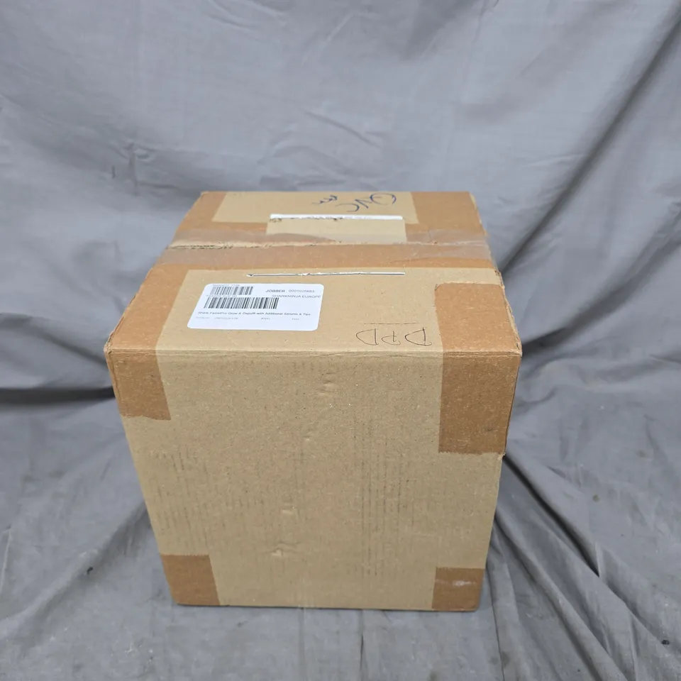 SHARK FACIALPRO GLOW & DEPUFFI