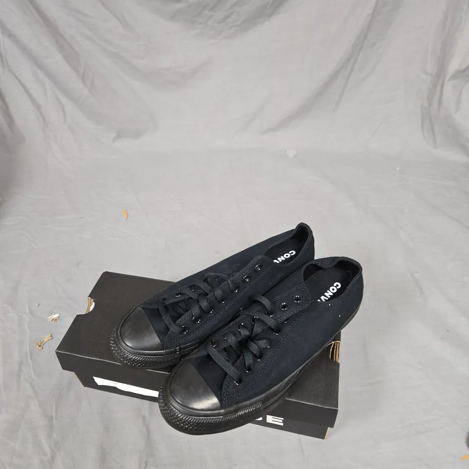 CONVERSE CHUCK TAYLOR ALL STAR LOW-TOP SNEAKERS – BLACK MONOCHROME, UK 8 (US 9)