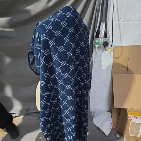 DAILY PAPER NAVY BLUE TOWEL WITH WHITE PATTERN 