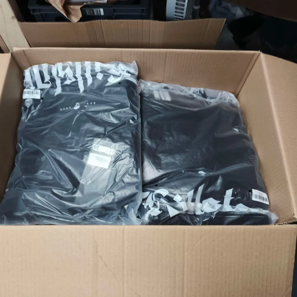 LOT OF APPROXIMATELY 420 BRAND NEW KILLSTAR CLOTHING ITEMS INCLUDES STRANGE VANITY TROUSERS AND HEXELORE SWEATERS - VARIOUS SIZES